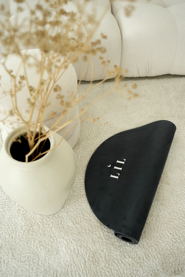 BLACK SOFTFIBRE OVAL MAT